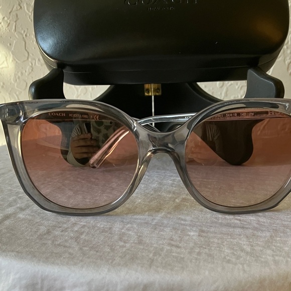 Coach: Transparent Gray (L1086) Sunglasses with case main image 4